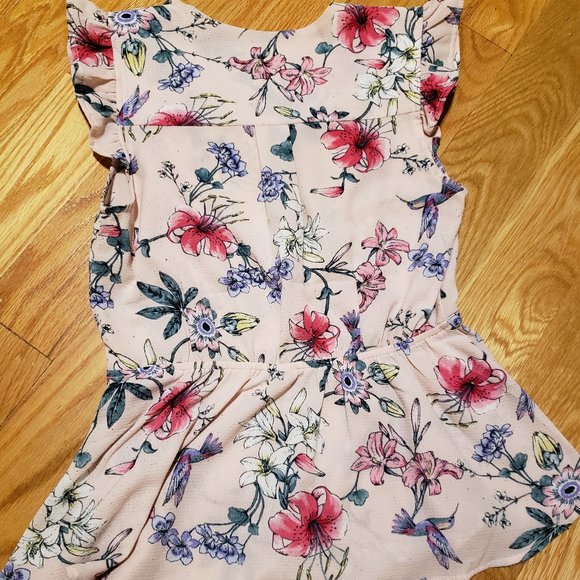 4/$20 Pink Flower Top - Picture 4 of 5